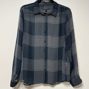 Women’s Gently Used Sheer Blue Patterned Button Down